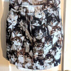 Jacquard woven Cat skirt Size Medium